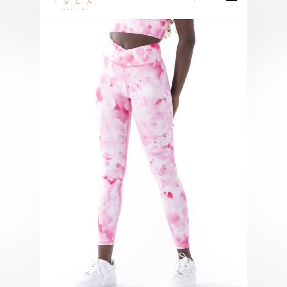 NWT Isla Movement Devotion Legging (Fantasy)